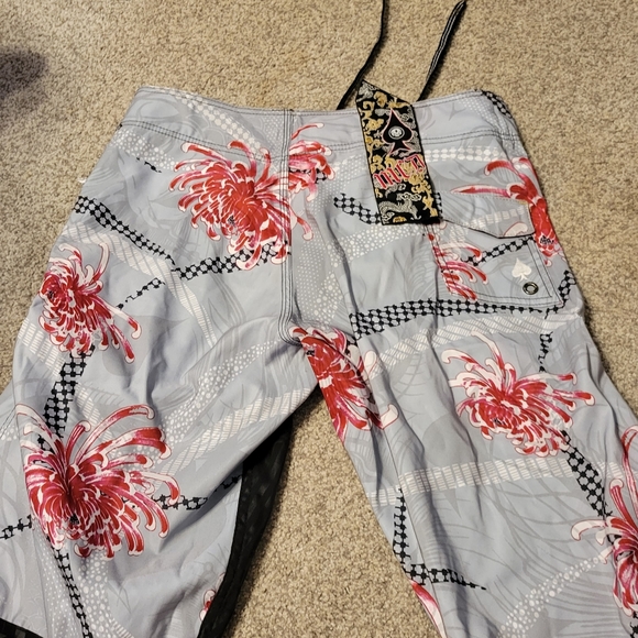 Men's MCD reversible Board Shorts size 34 - Picture 10 of 10